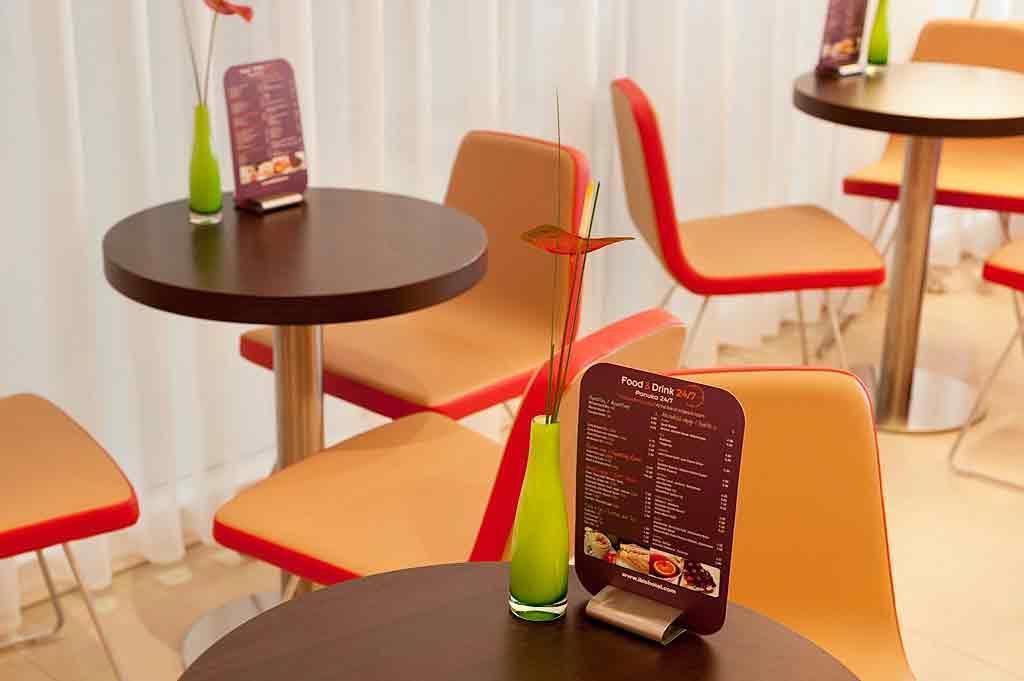 Ibis Bratislava Centrum Exterior foto
