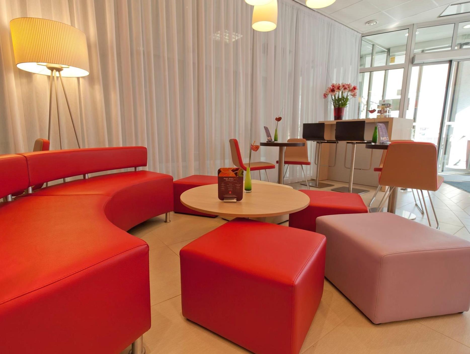 Ibis Bratislava Centrum Exterior foto