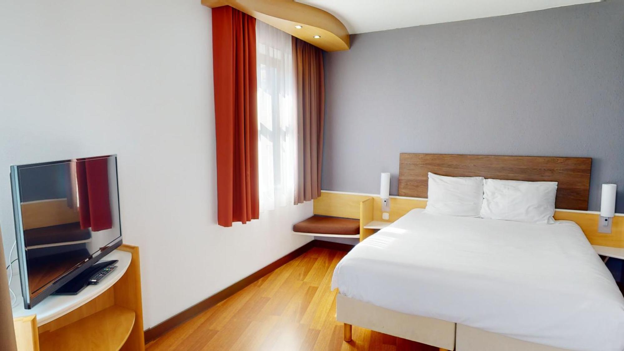 Ibis Bratislava Centrum Exterior foto