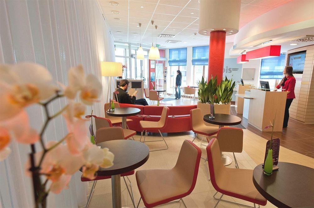 Ibis Bratislava Centrum Exterior foto