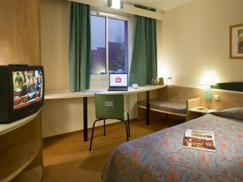 Ibis Bratislava Centrum Exterior foto